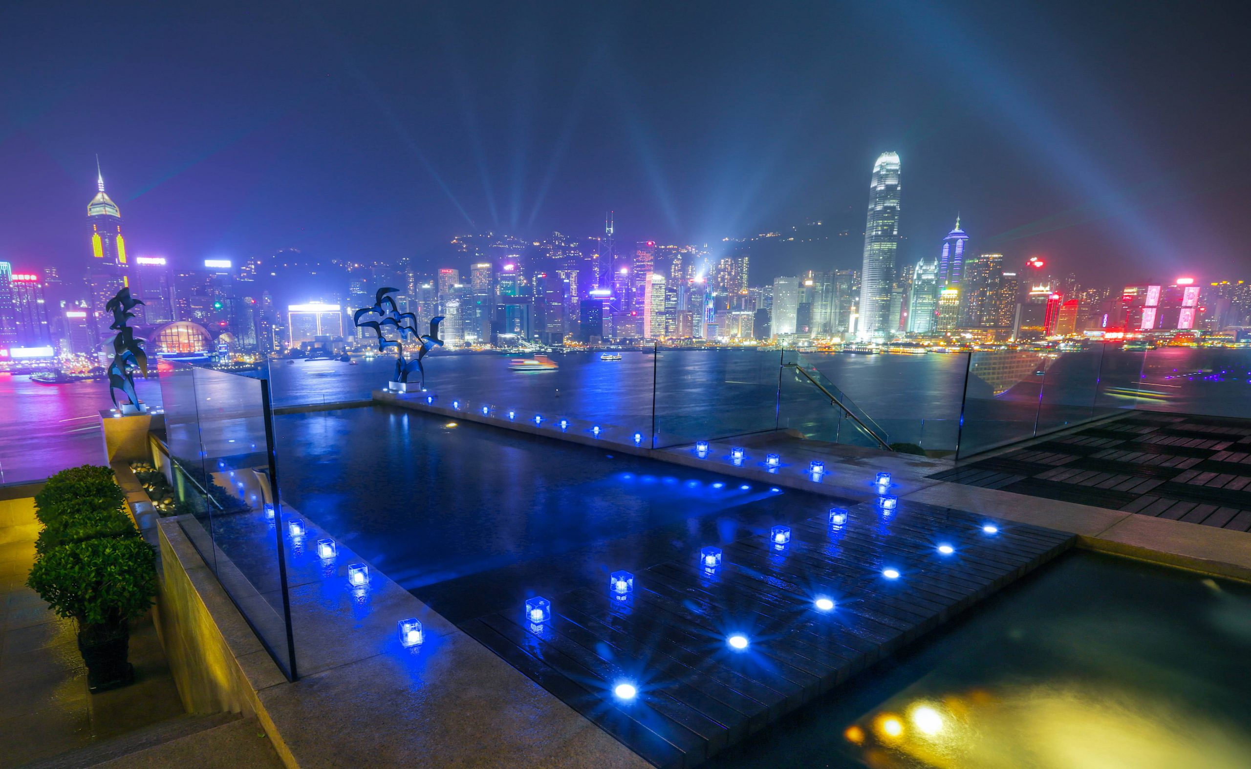 InterContinental Hong Kong Presidential Suite with the view of Symphony of Lights