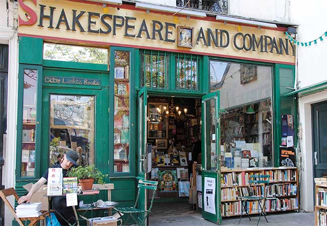 Shakespeare and Company bookstore in Paris