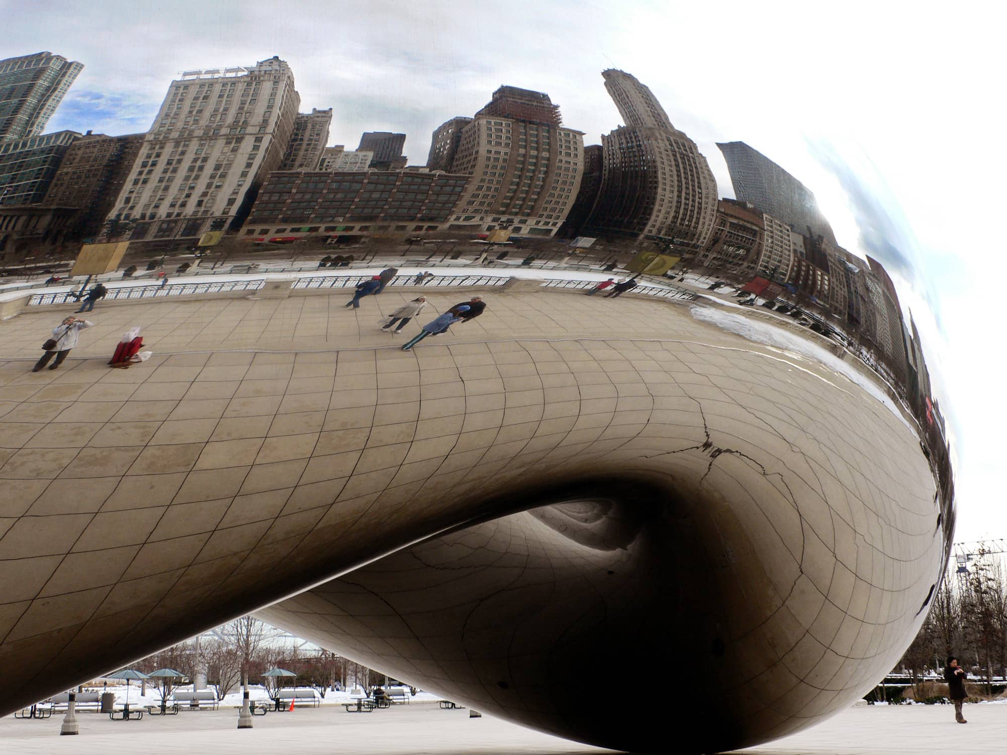 Chicago's Cloud Gate sculpture.