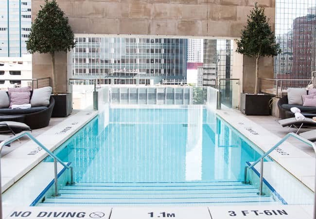 The Joule’s rooftop pool in Dallas, Texas, at daytime.