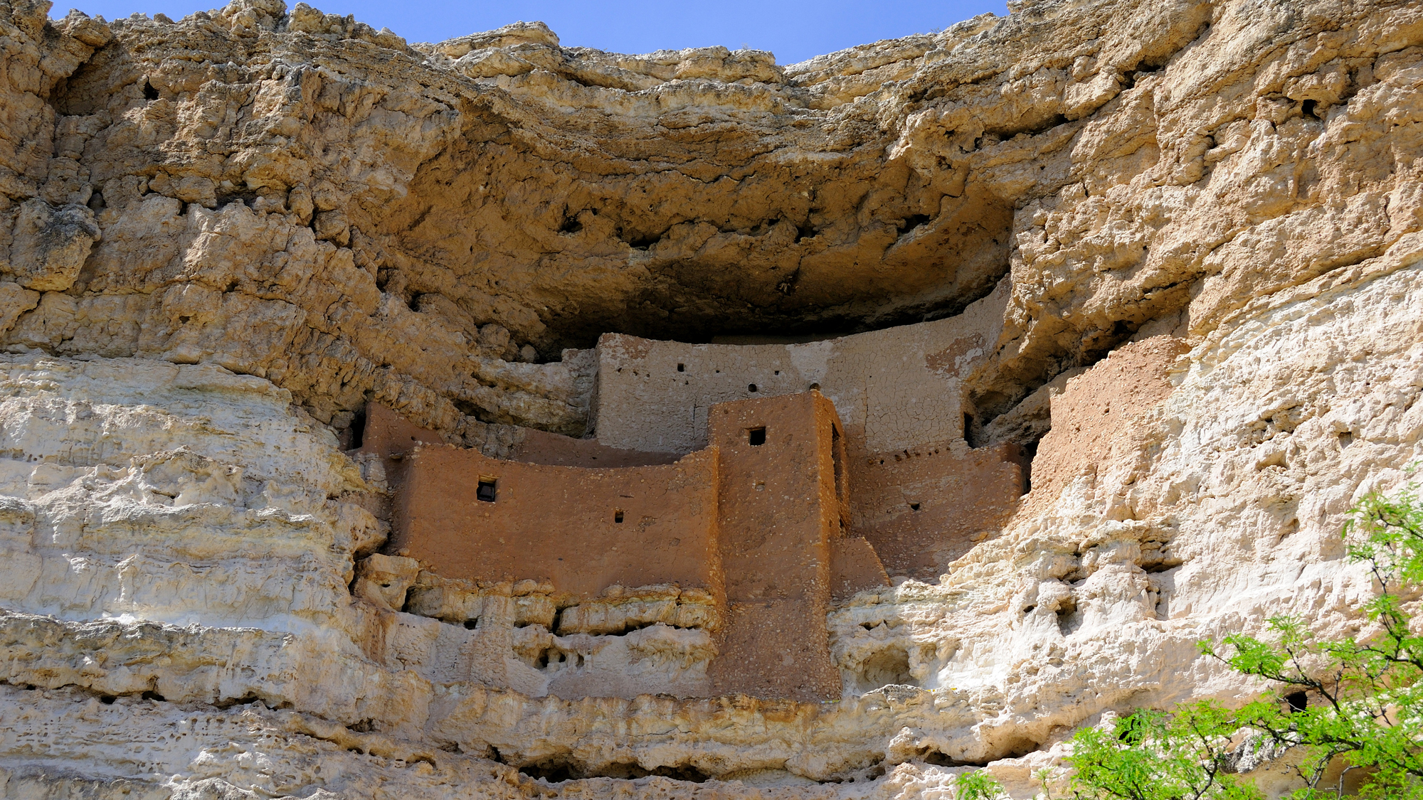 Montezuma Castle cave dwellings in the US