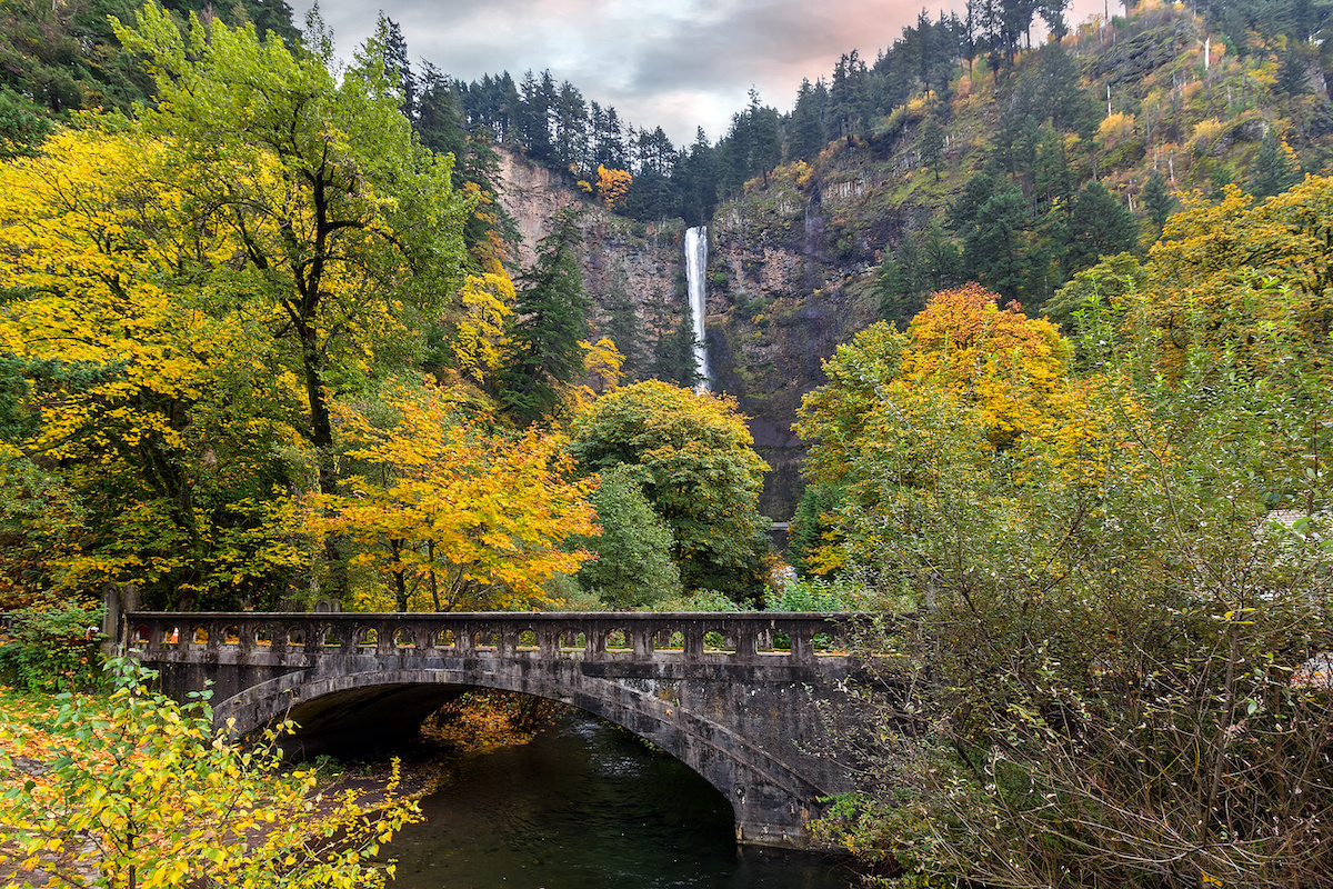 Multnomah Falls along Old Columbia Highway in Oregon