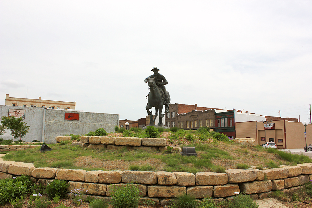 marysville statue