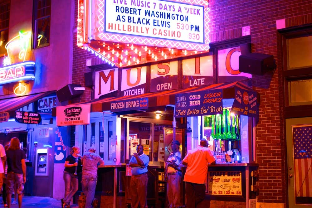 a street off beale street in Memphis, Tennessee