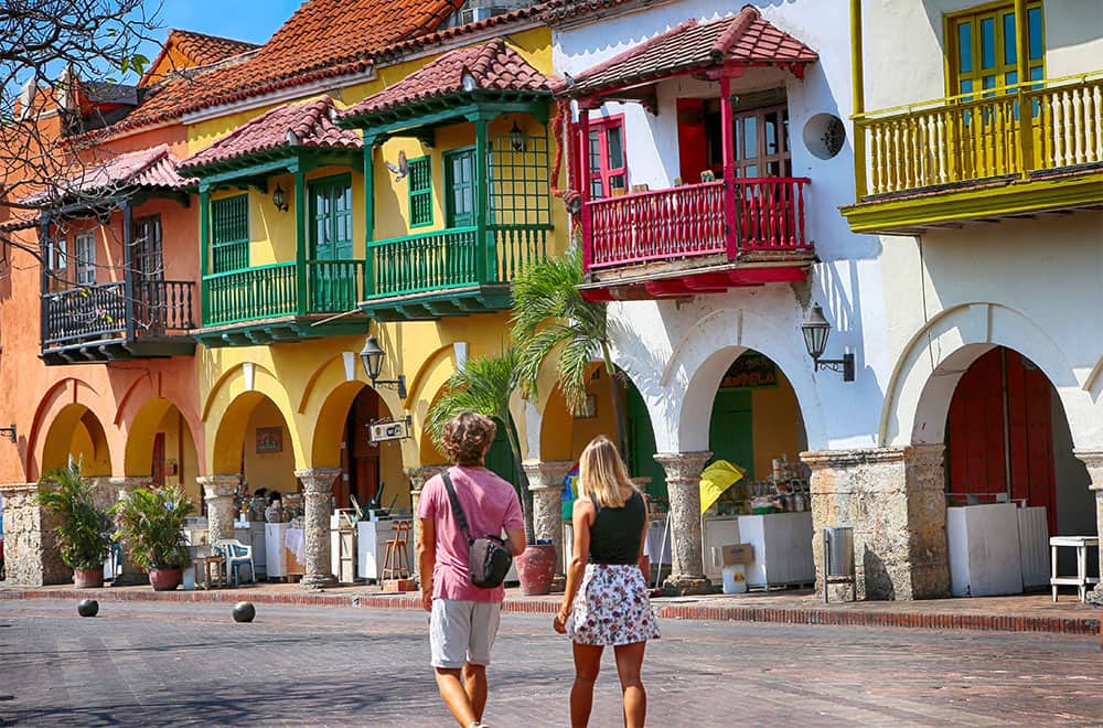 Self-guided walking tour in Cartagena Couple exploring the old Town of Cartagena