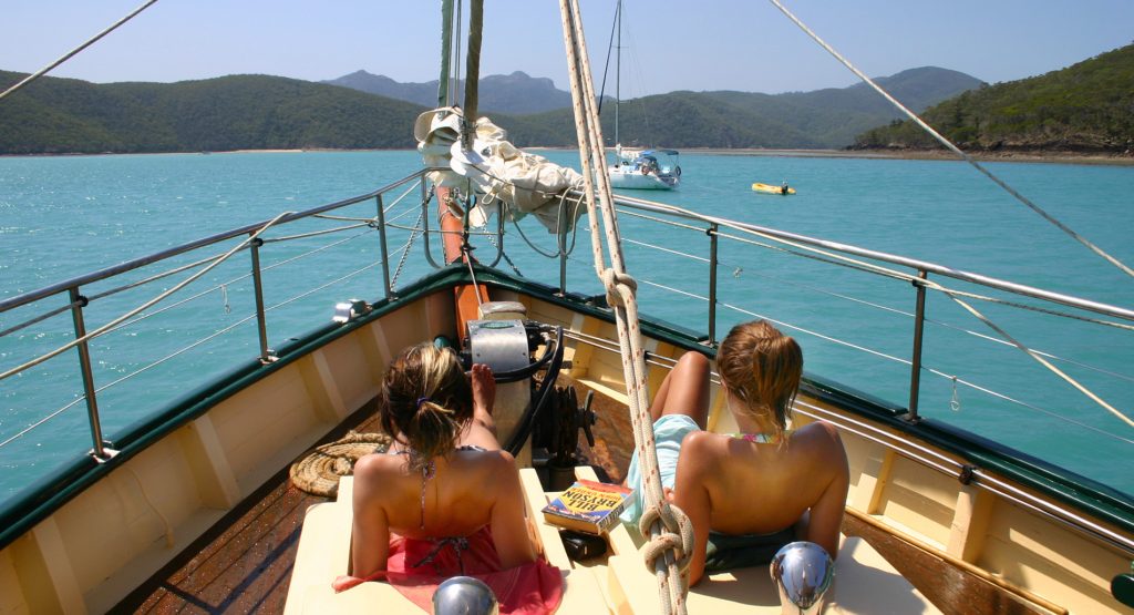 6 Secret Ways Anyone Can Get on a Boat This Summer | Expedia