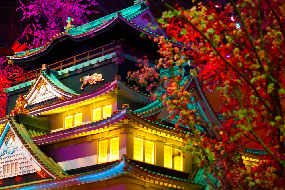 The colorful structure of a Chinese temple at the Bellagio Conservatory Botanical Garden, one of the best free activities for families in Las Vegas.