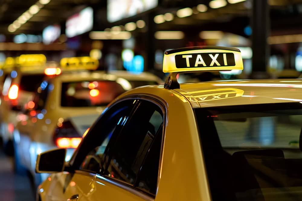 Portland Transportation Taxi; Guide to Portland Dining Month Taxis lined up - Portland Dining Month