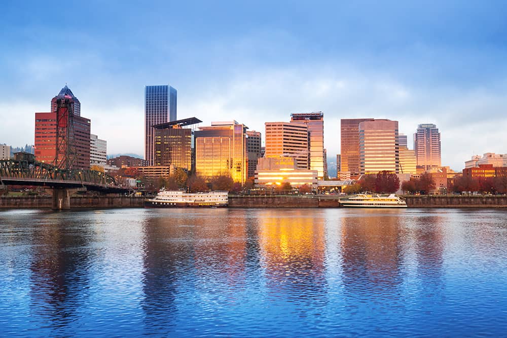 Where to Stay Portland Waterfront; Guide to Portland Dining Month Portland Waterfront at Hawthorne Bridge - Portland Dining Month