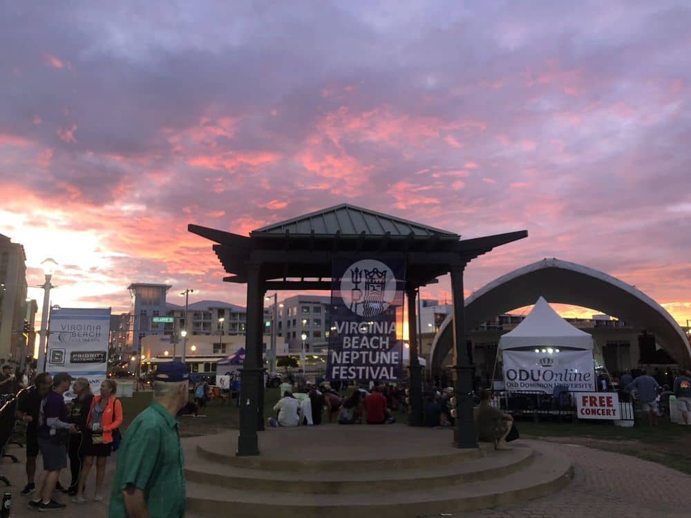 Everything You Need to Know About Virginia Beach Boardwalk Expedia