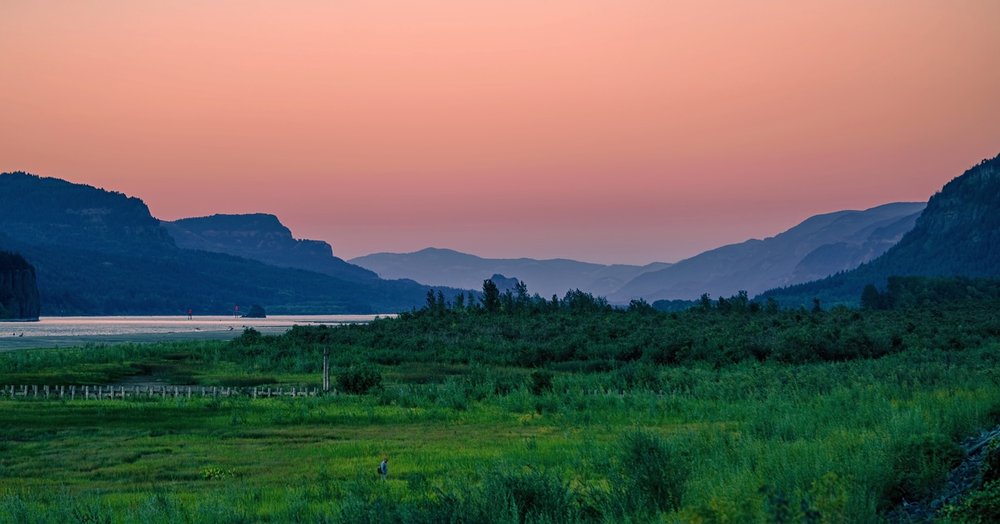 A view of Rooster Rock, a place to hike near Portland, Oregon