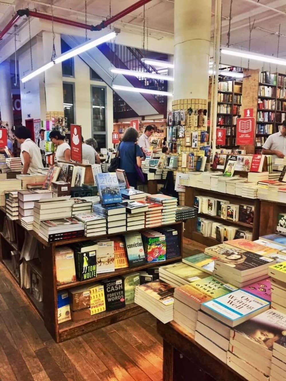strand bookstore new york city