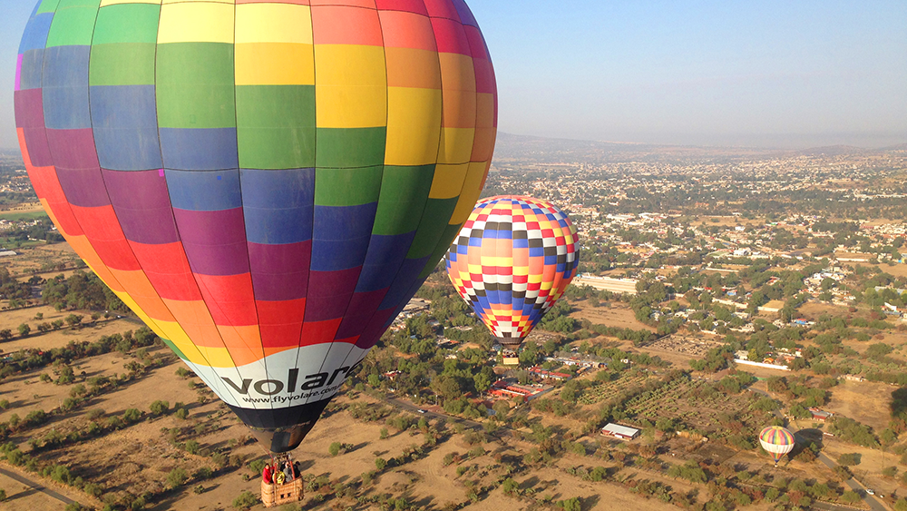 thingstodo-teotihuacan-balloon