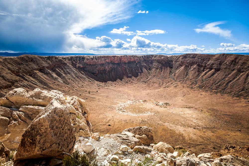 scenic view of meteor crater in winslow arizona