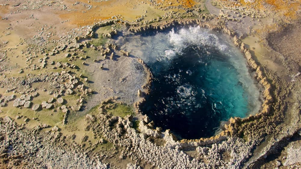 geyser yellowstone family getaway destination