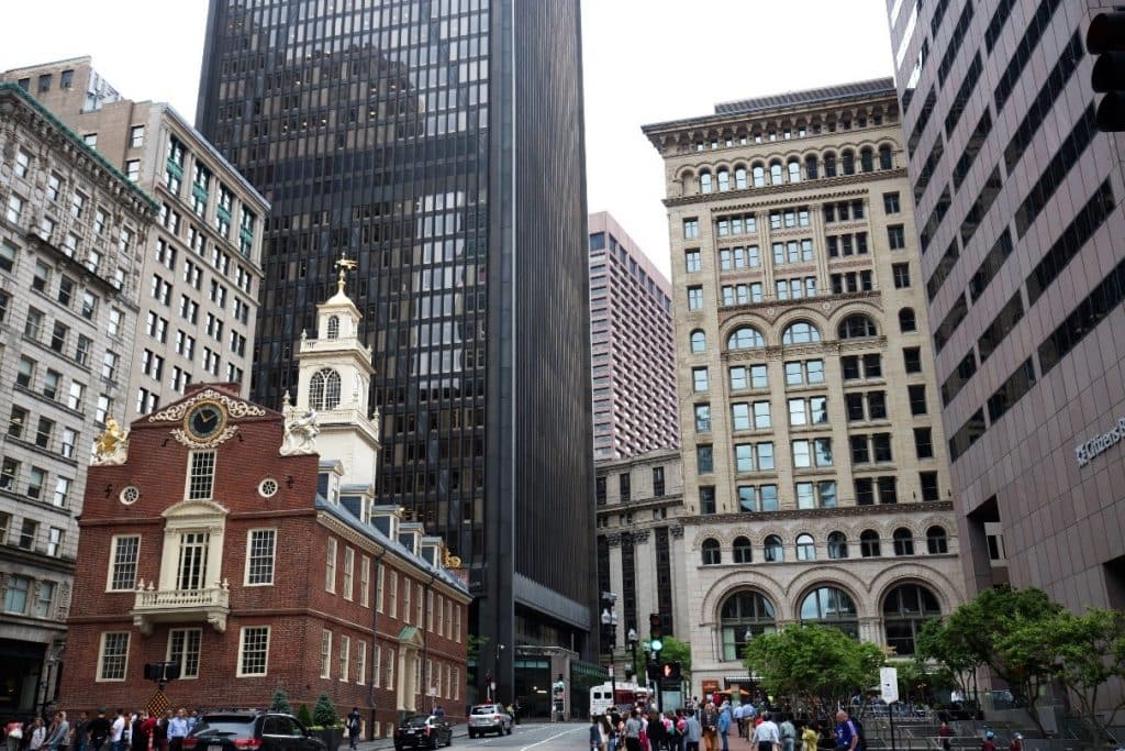 A picture containing building, outdoor, street, city
Description automatically generated